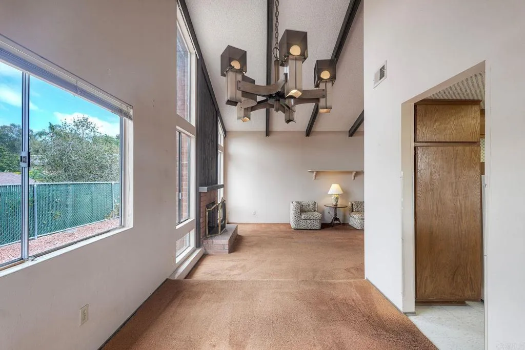 https://cdn.realtyfeed.com/cdn/127/307078533/af70d68638e76388d0ed2bbebef71e64.webp