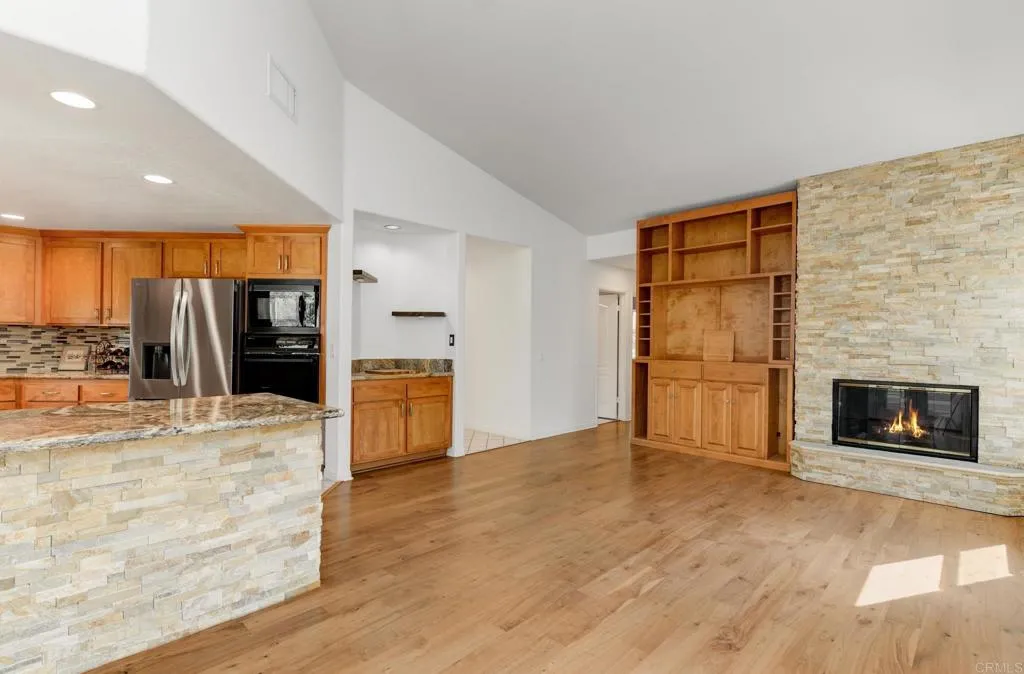 https://cdn.realtyfeed.com/cdn/127/307078639/221c525d16950c58ace7ed4776f01c05.webp