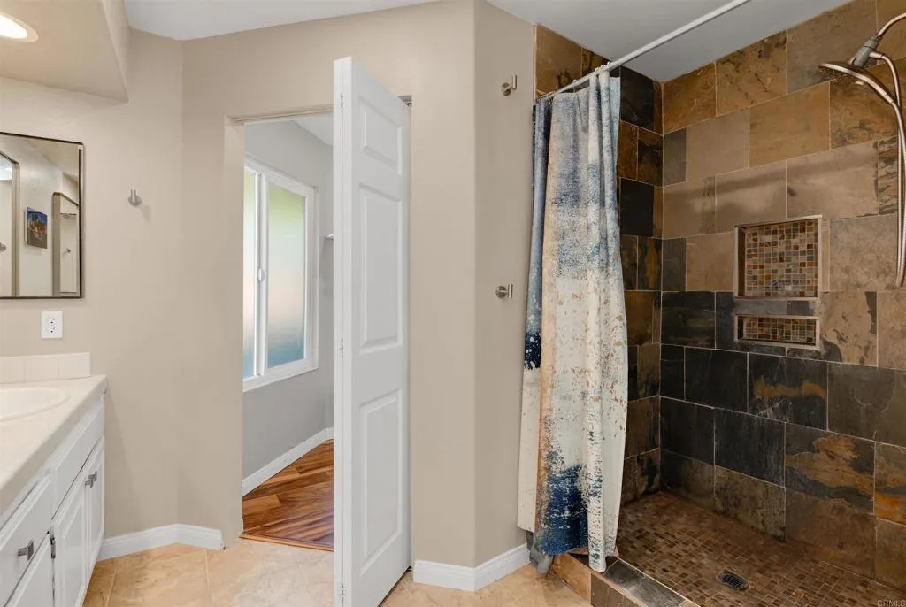 https://cdn.realtyfeed.com/cdn/127/307078639/30d055757ad38484e62f97669b95abd8.webp