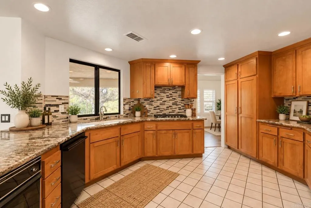 https://cdn.realtyfeed.com/cdn/127/307078639/57ed9b647fca6fdf91d10a47932c6813.webp
