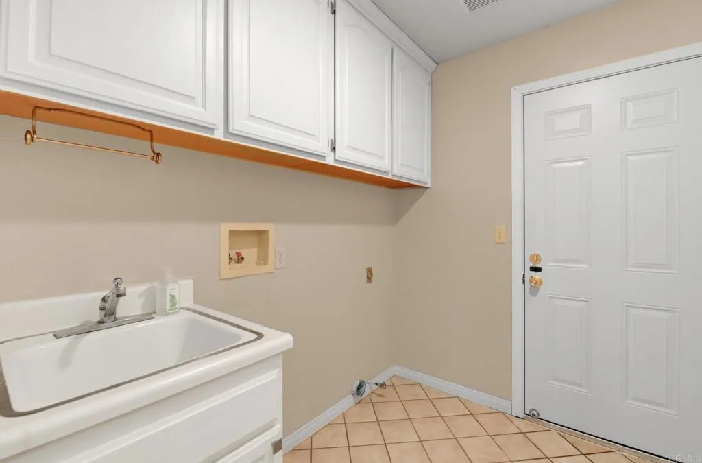 https://cdn.realtyfeed.com/cdn/127/307078639/6e0bad9ec6038812f157177b01961876.webp