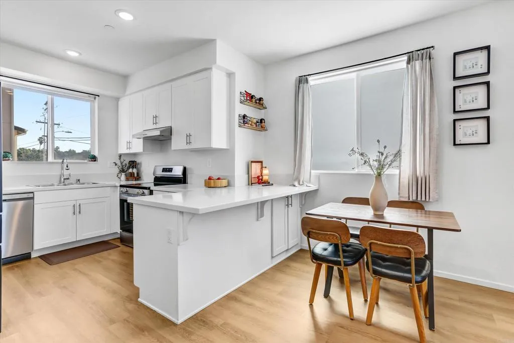 https://cdn.realtyfeed.com/cdn/127/307078693/6bb2c06a20466e47c94632ef65e80ed9.webp