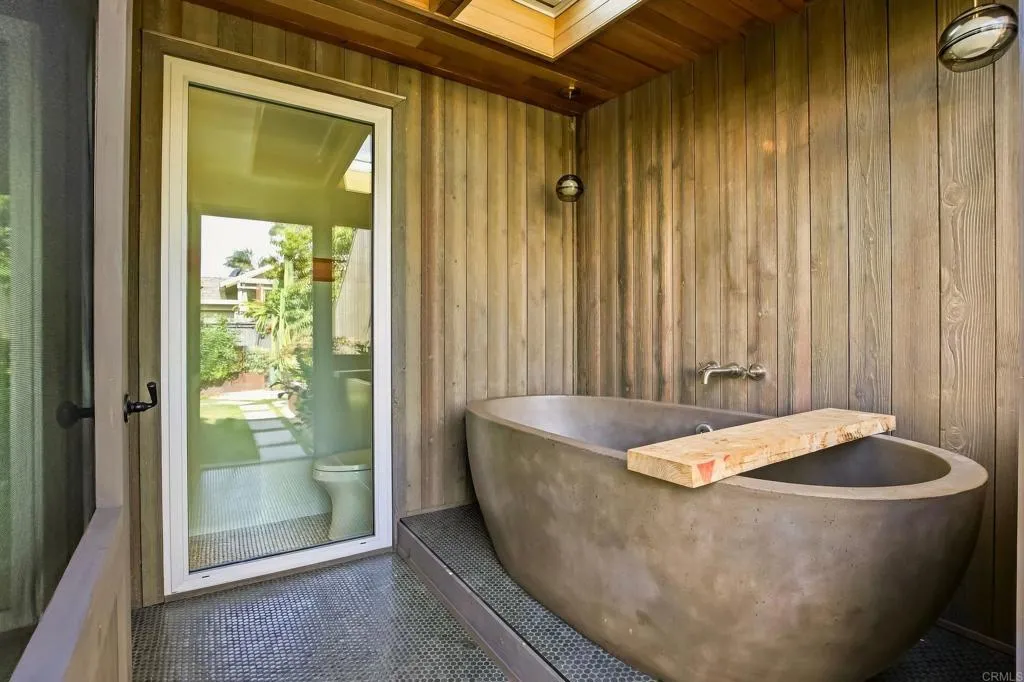 https://cdn.realtyfeed.com/cdn/127/307078725/500dda636a05b501d4f6492271b84da7.webp