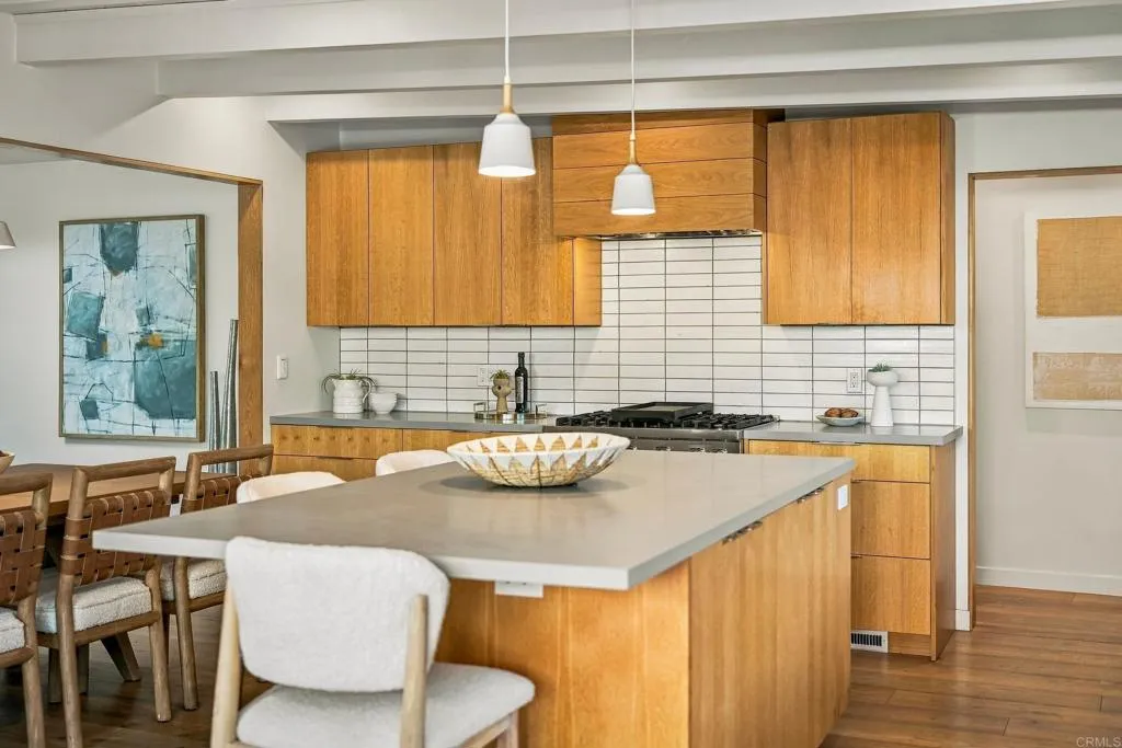 https://cdn.realtyfeed.com/cdn/127/307078725/960de80b2c2c241851ede5944fce216b.webp