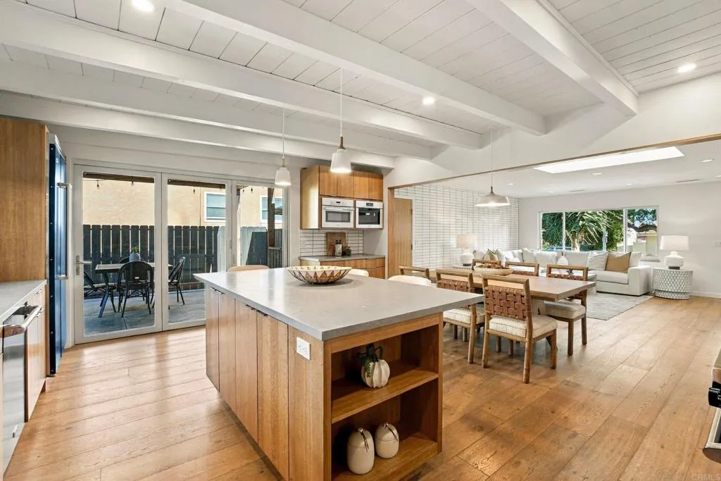 https://cdn.realtyfeed.com/cdn/127/307078725/9cc67e773b9d3ceed3e0ae7ca9274fc5.webp