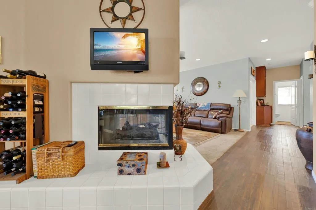 https://cdn.realtyfeed.com/cdn/127/307078765/0107aabfa6b2b80e9d190cdc385884ed.webp