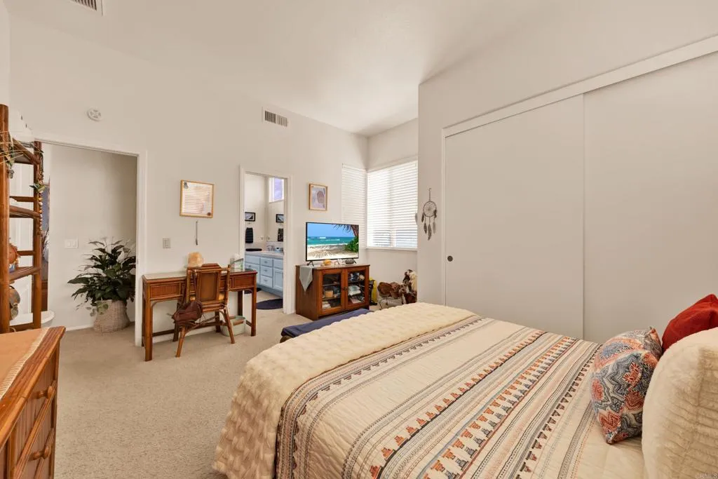 https://cdn.realtyfeed.com/cdn/127/307078765/094e0cb2f9aa695325c32b5c88b43fc6.webp