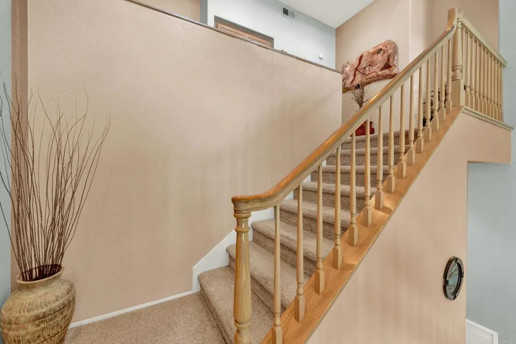 https://cdn.realtyfeed.com/cdn/127/307078765/7d813ad59c78d5e92b2c693953a8c990.webp