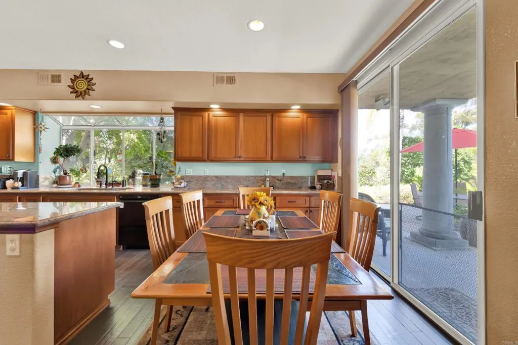 https://cdn.realtyfeed.com/cdn/127/307078765/d4dbcc2fb113c56267ec87152736551a.webp