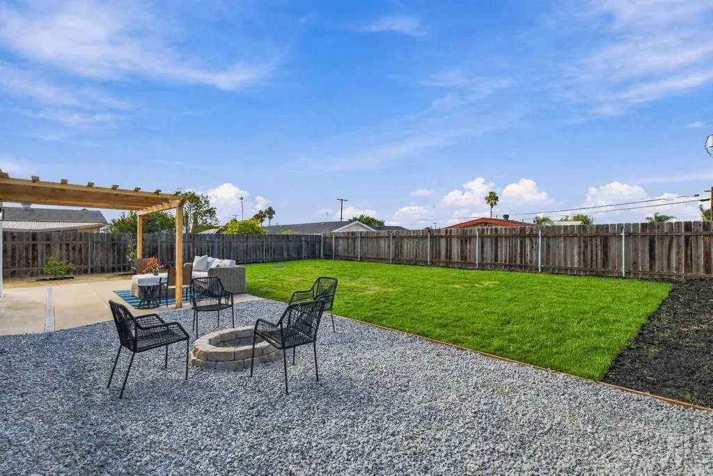 https://cdn.realtyfeed.com/cdn/127/307078862/476ca7baeac1f3369c3b5d687c0e553a.webp