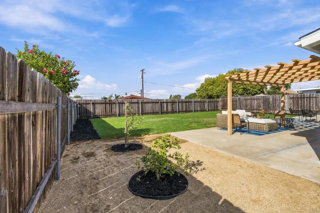 https://cdn.realtyfeed.com/cdn/127/307078862/6891c1e144b1913c19a52ad11f5cc8fa.webp