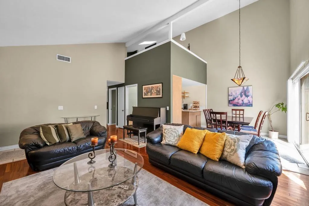 https://cdn.realtyfeed.com/cdn/127/307078881/eab10776d81599a9450efac2069d92ef.webp