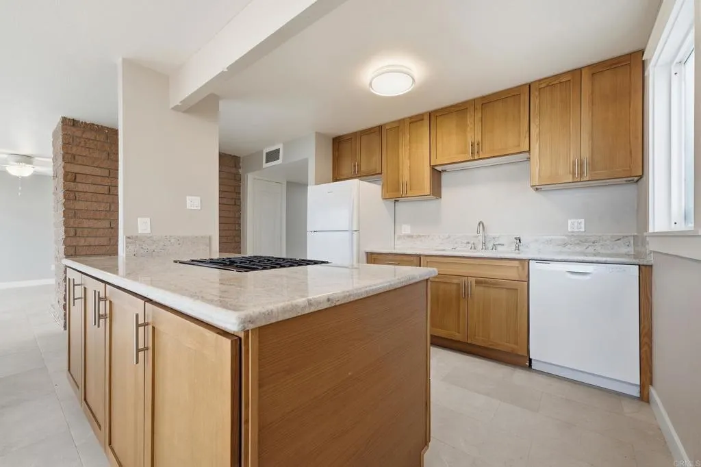 1550 Seacoast Drive Unit C, Imperial Beach, CA 91932 - Photo 2 of 35, Imperial Beach, CA