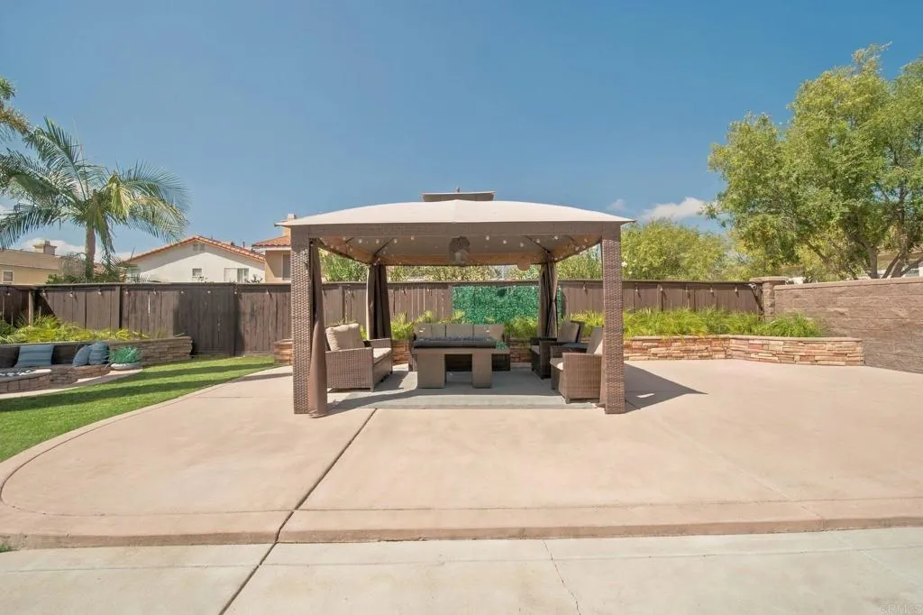 https://cdn.realtyfeed.com/cdn/127/307078922/39ff9a8cb5e55aed42be4afa1e0cb172.webp