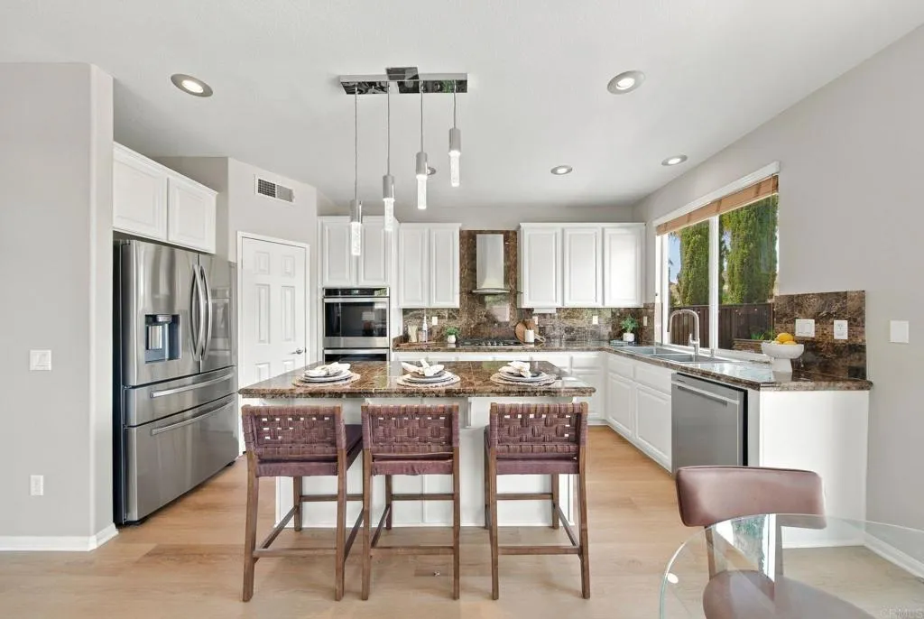 https://cdn.realtyfeed.com/cdn/127/307078922/3a0e0ee5e11d952a9a0eca930955c23b.webp