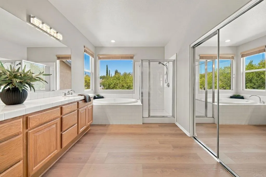 https://cdn.realtyfeed.com/cdn/127/307078922/80115af5ba930850b1ff0b7822a5e97b.webp
