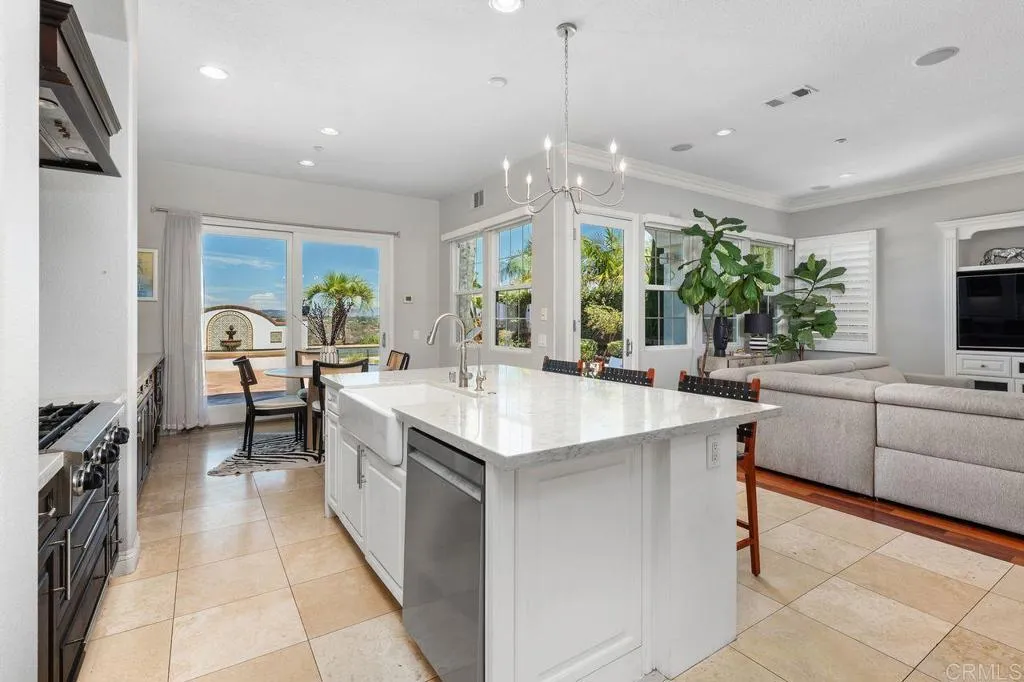 https://cdn.realtyfeed.com/cdn/127/307078929/e97bdca7d1e9f461fa649df356a38102.webp