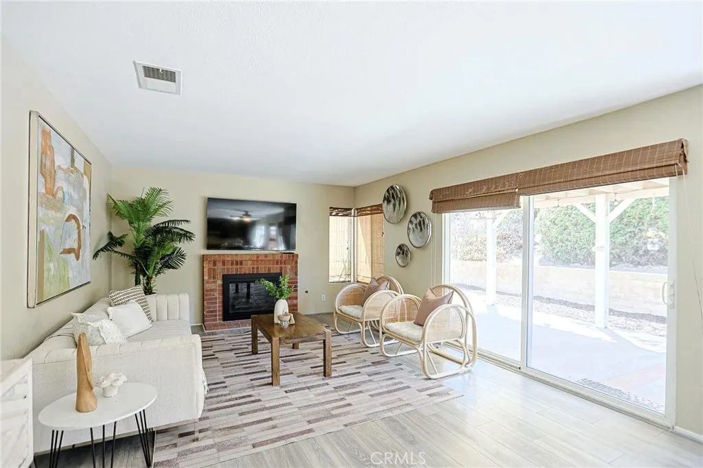 https://cdn.realtyfeed.com/cdn/127/307078977/00250f6c47fb9771dc4892d2566337e4.webp