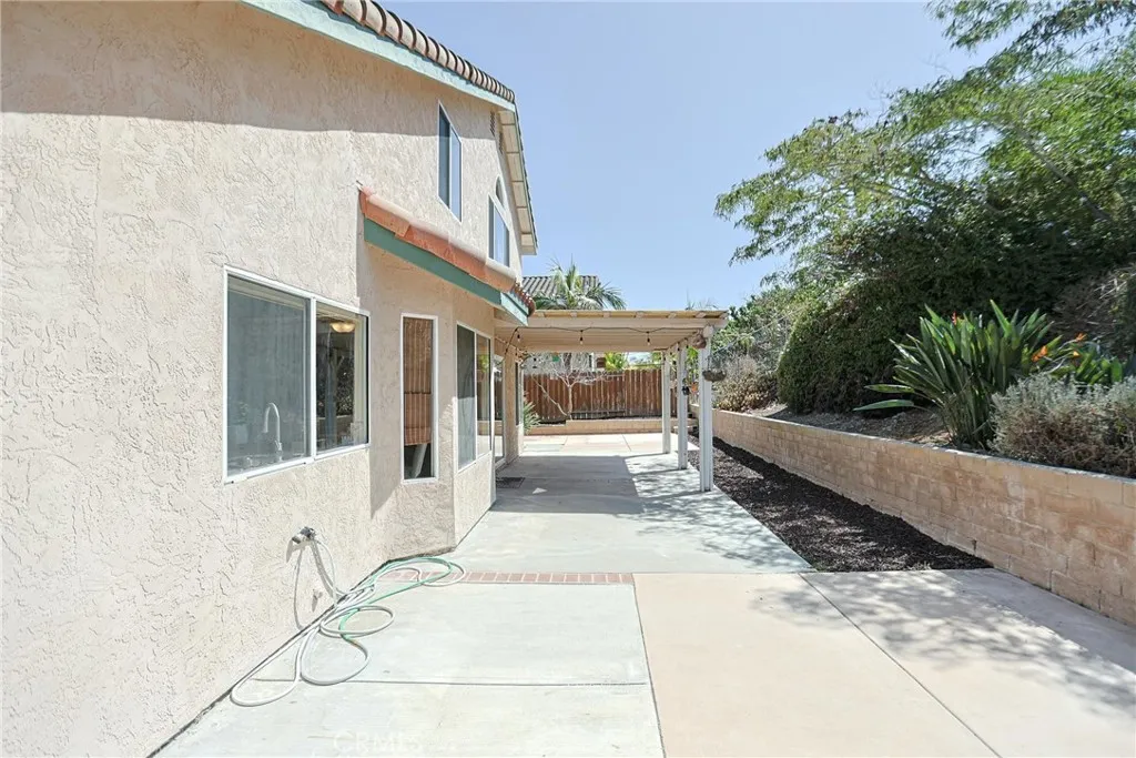 https://cdn.realtyfeed.com/cdn/127/307078977/1b18c9977974dc93a0512b792903ded9.webp