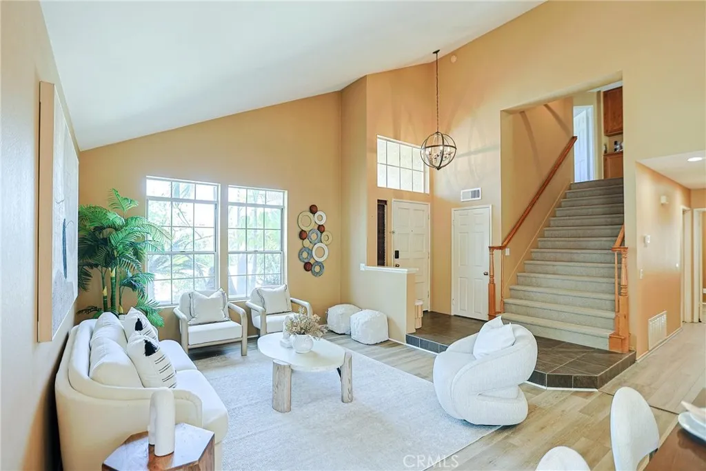 https://cdn.realtyfeed.com/cdn/127/307078977/614d47438d336bbac387eecad787ffa0.webp