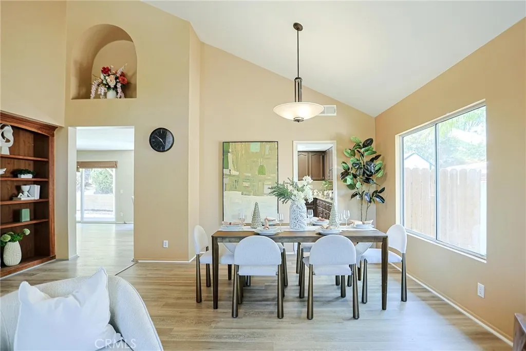 https://cdn.realtyfeed.com/cdn/127/307078977/6224a49e5b20b82e996f153ffc7258a8.webp