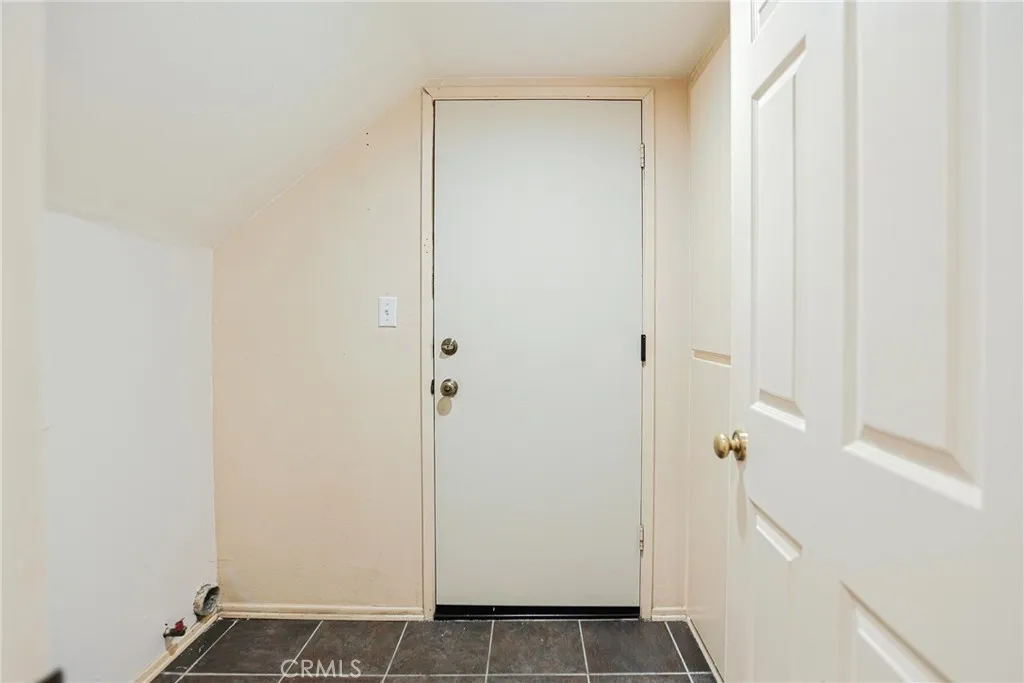 https://cdn.realtyfeed.com/cdn/127/307078977/82aa9bf45b300cc39f687eb33502f9e7.webp