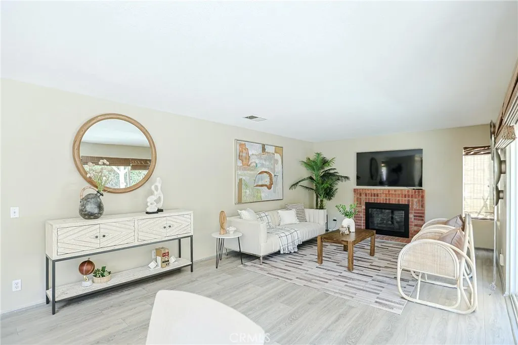 https://cdn.realtyfeed.com/cdn/127/307078977/9d79042ba7f31e88466ee37876efd3c5.webp