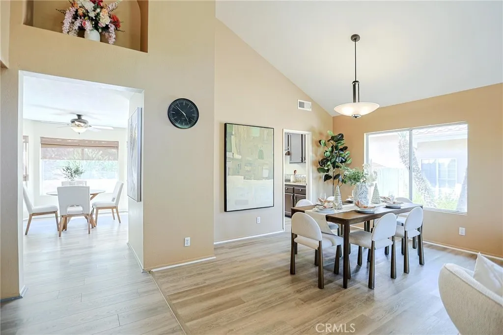 https://cdn.realtyfeed.com/cdn/127/307078977/b8a5d1245d928a9bb1c3e0d875c634c1.webp