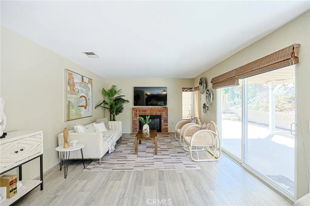 https://cdn.realtyfeed.com/cdn/127/307078977/c43d9091fe5c9c674135b41accd5ff7a.webp