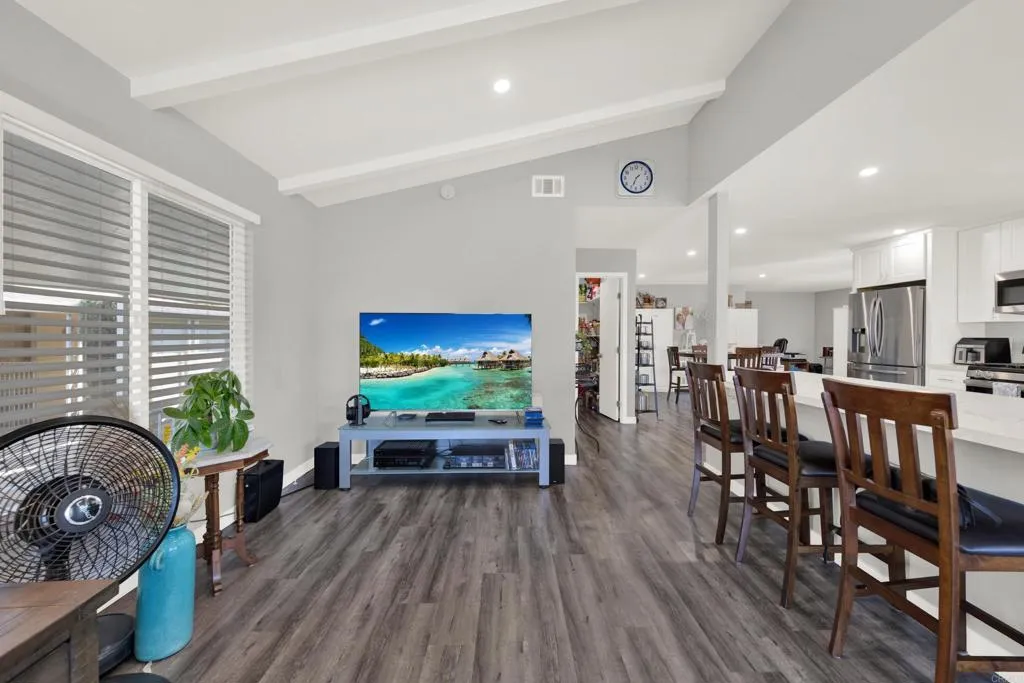 https://cdn.realtyfeed.com/cdn/127/307079039/3b0f05ddf06f332c43fb9c47d881576a.webp