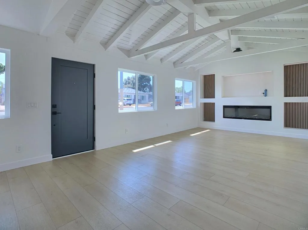 https://cdn.realtyfeed.com/cdn/127/307079047/87eb3bfd36303ac74b1e304696137ef5.webp