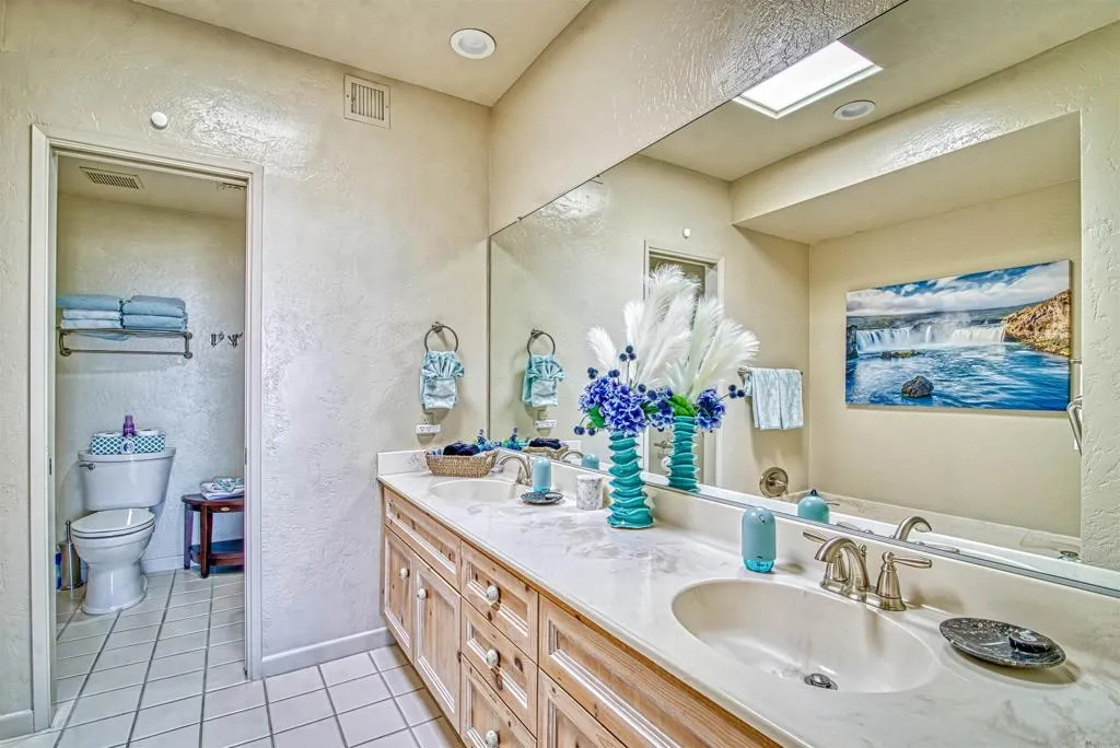 https://cdn.realtyfeed.com/cdn/127/307079070/2a47bcac1e871c329fb56388e9b8489f.webp