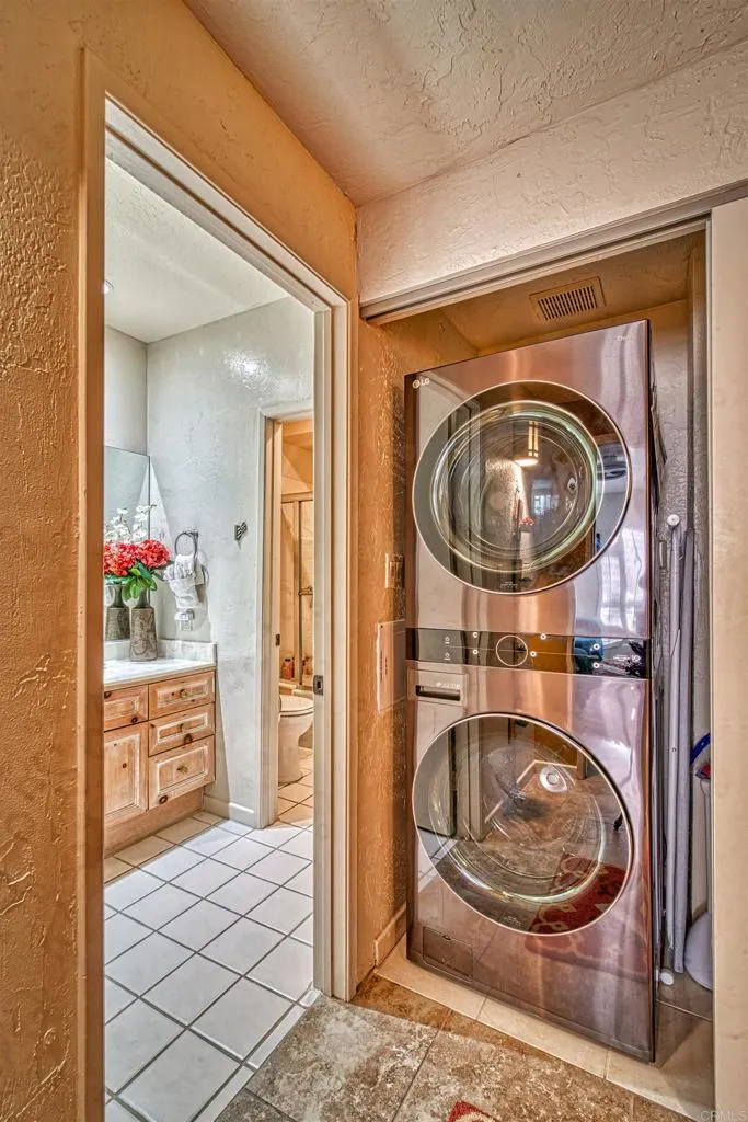 https://cdn.realtyfeed.com/cdn/127/307079070/8f2e558fd843bd9ea567f36994b86b76.webp