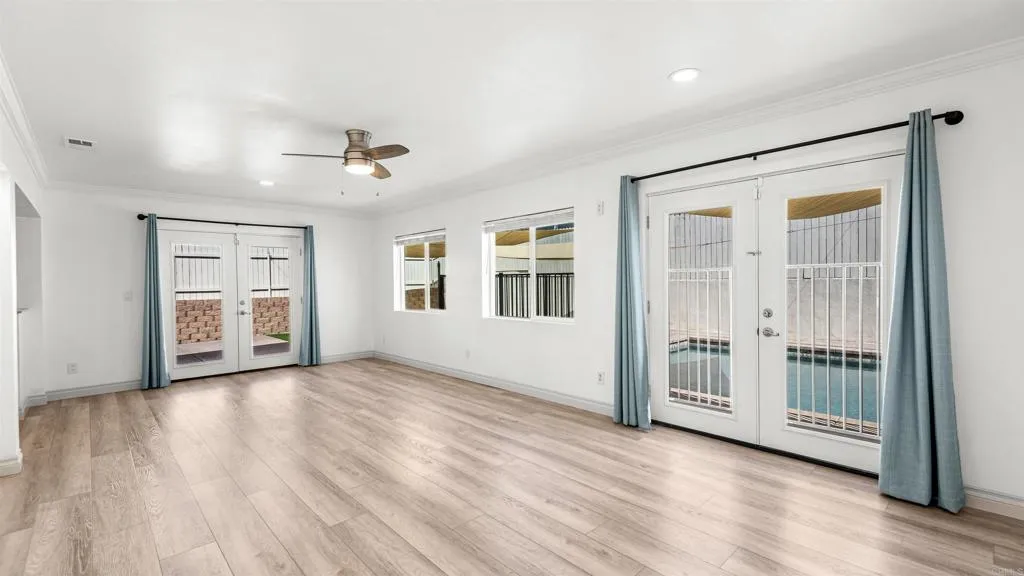 https://cdn.realtyfeed.com/cdn/127/307079140/032e994c4adac3abbf286cfa9ceba827.webp