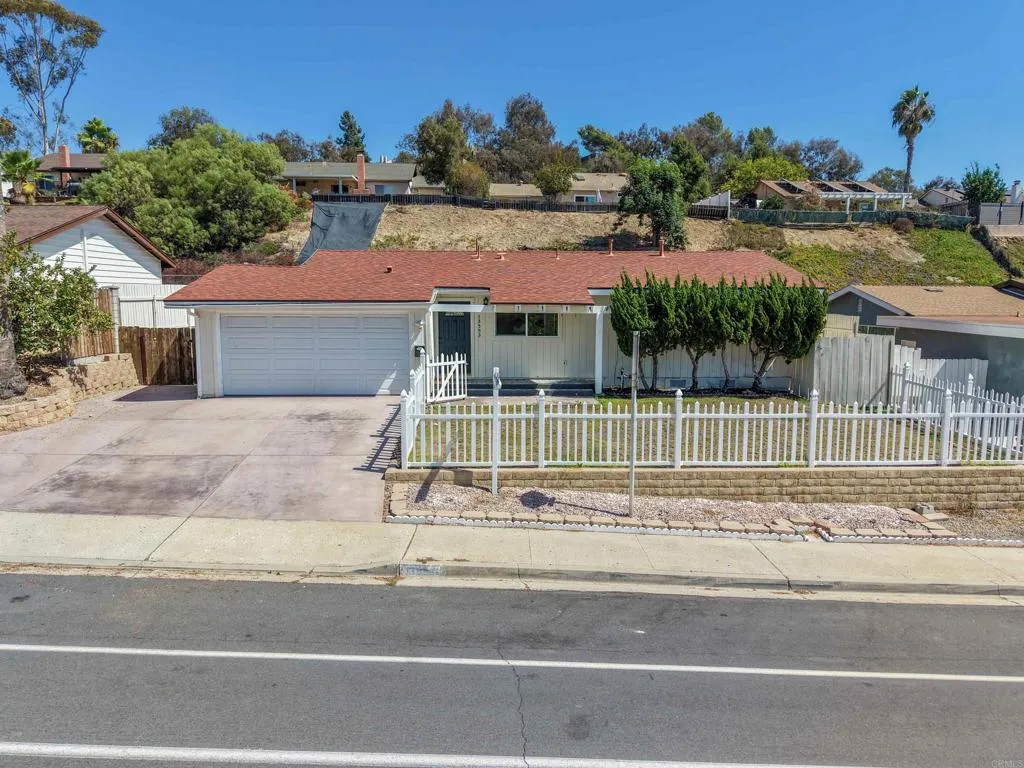 https://cdn.realtyfeed.com/cdn/127/307079140/3594eb4486d8ce84bb6d60563dd36351.webp