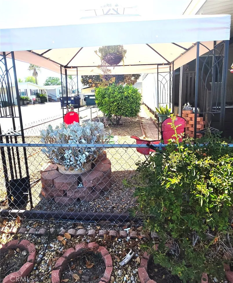 https://cdn.realtyfeed.com/cdn/127/307079189/decba531466b903bff2d3c24a758910f.webp