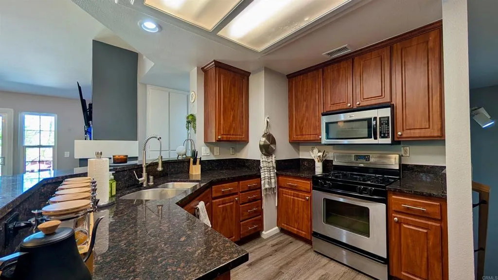 11336 Camino Playa Cancun Unit 8, San Diego, CA 92124 - Photo 5 of 30, San Diego, CA