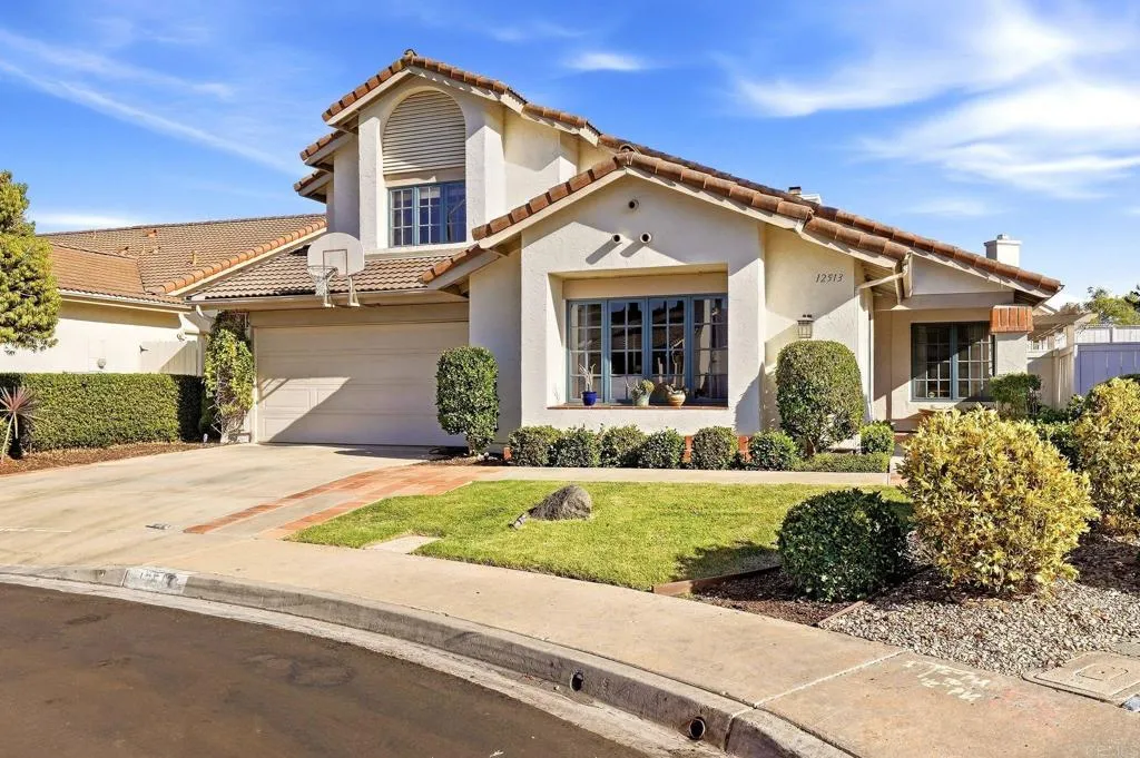 https://cdn.realtyfeed.com/cdn/127/307079225/225082b76e25863e30735aea93a670e3.webp