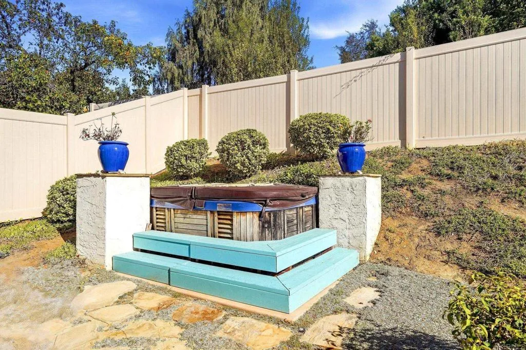 https://cdn.realtyfeed.com/cdn/127/307079225/944a404d6a41af8ba41acda930bf8915.webp