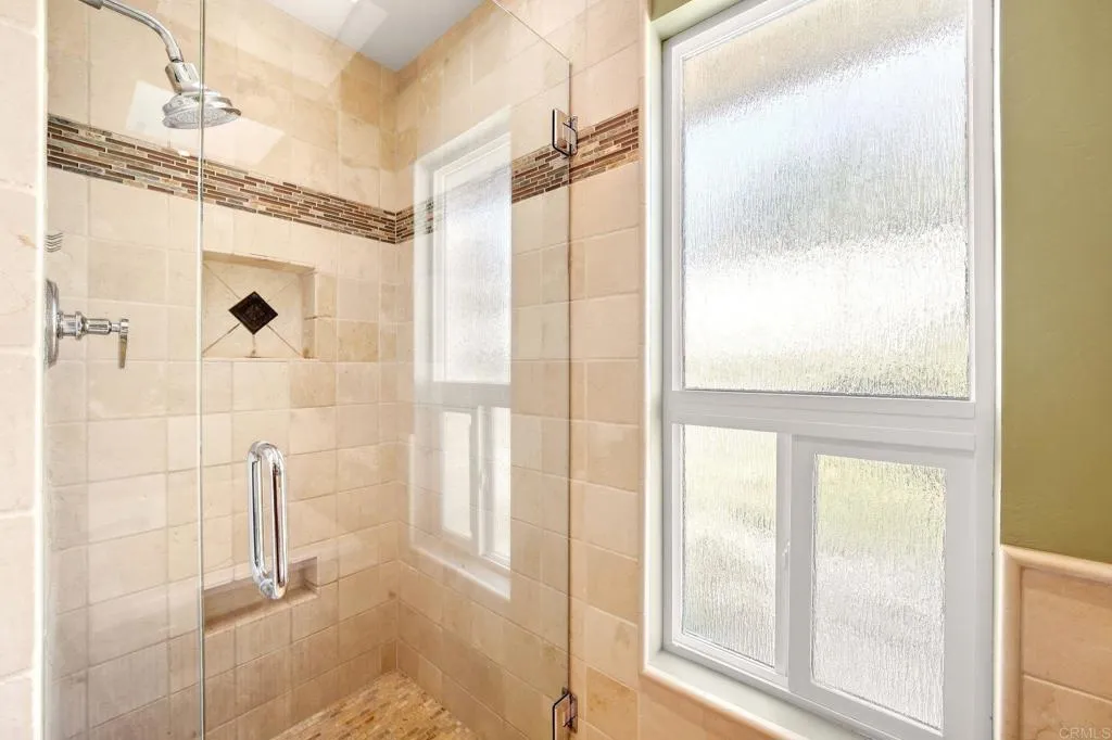 https://cdn.realtyfeed.com/cdn/127/307079225/bd52f5da89390c453a0bd33dc8267e4c.webp