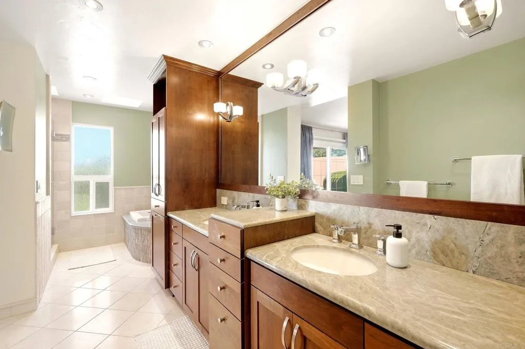 https://cdn.realtyfeed.com/cdn/127/307079225/dd522412d6ef432460146f5d68c4a625.webp