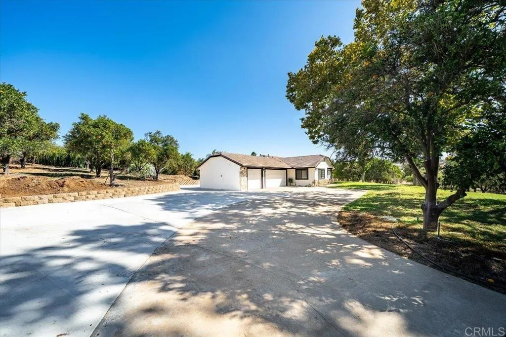 13738 Crystallite, Valley Center, CA 92082 - Photo 2 of 61, Valley Center, CA