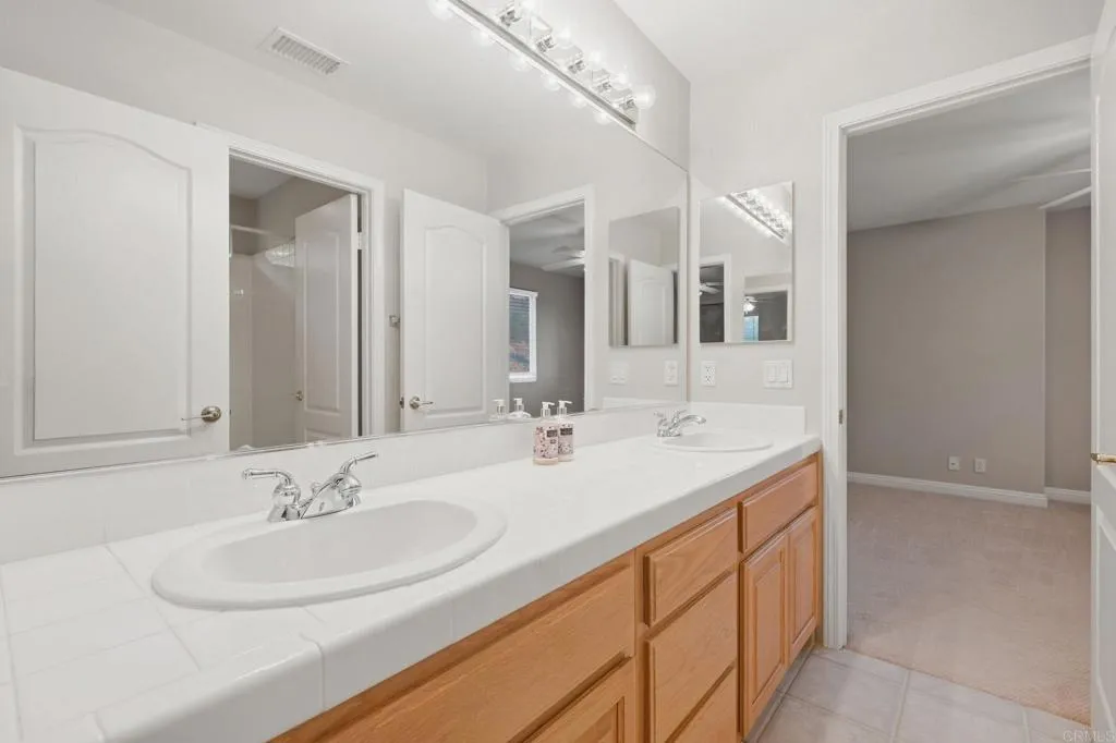 https://cdn.realtyfeed.com/cdn/127/307079282/0d7b0c93148bca61754cb3d494577651.webp