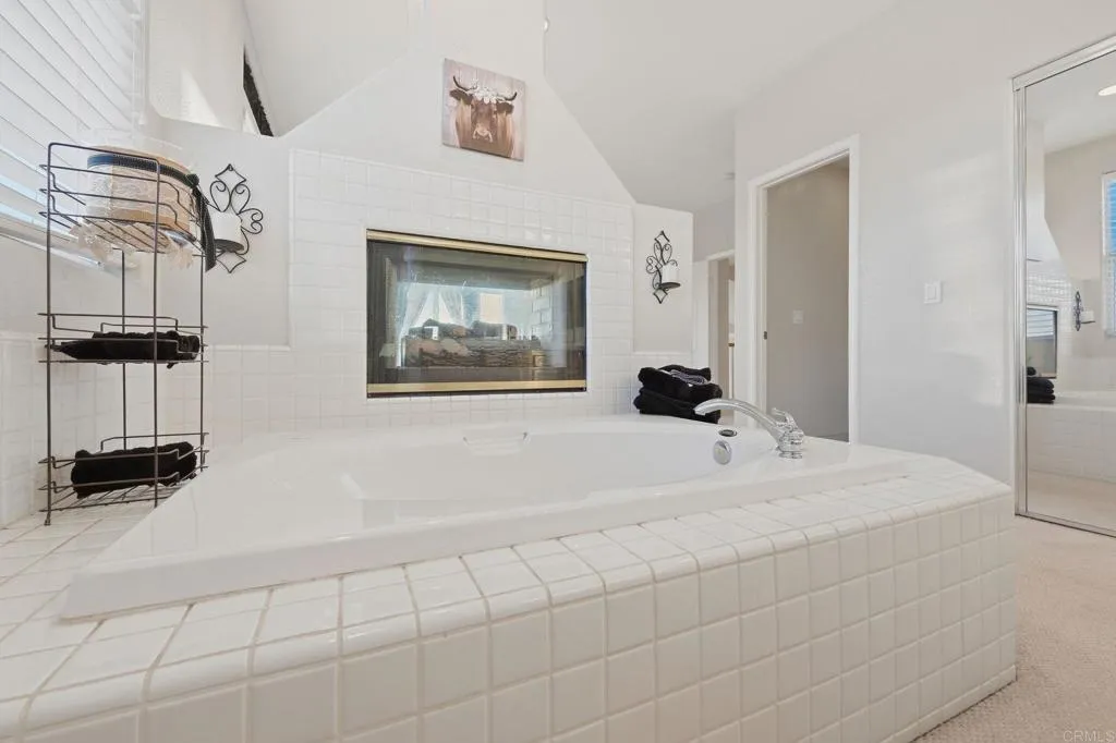 https://cdn.realtyfeed.com/cdn/127/307079282/1376638c58cf5fd5885b138d6438340f.webp