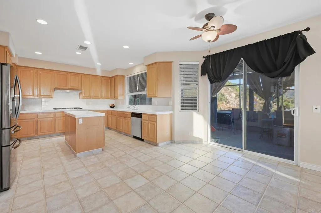 https://cdn.realtyfeed.com/cdn/127/307079282/20ad779044c4d0a383e72c464b4490a5.webp