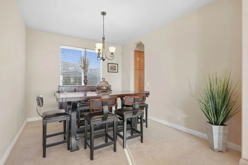 https://cdn.realtyfeed.com/cdn/127/307079282/db48be970de63b752a2f605349626fd4.webp