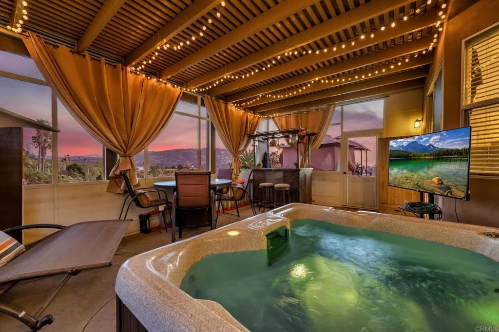 https://cdn.realtyfeed.com/cdn/127/307079282/e6ccd05257a18c8875929a0322dd4404.webp