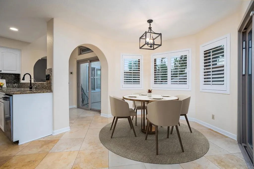 https://cdn.realtyfeed.com/cdn/127/307079285/55003491417e449125421515e349c157.webp