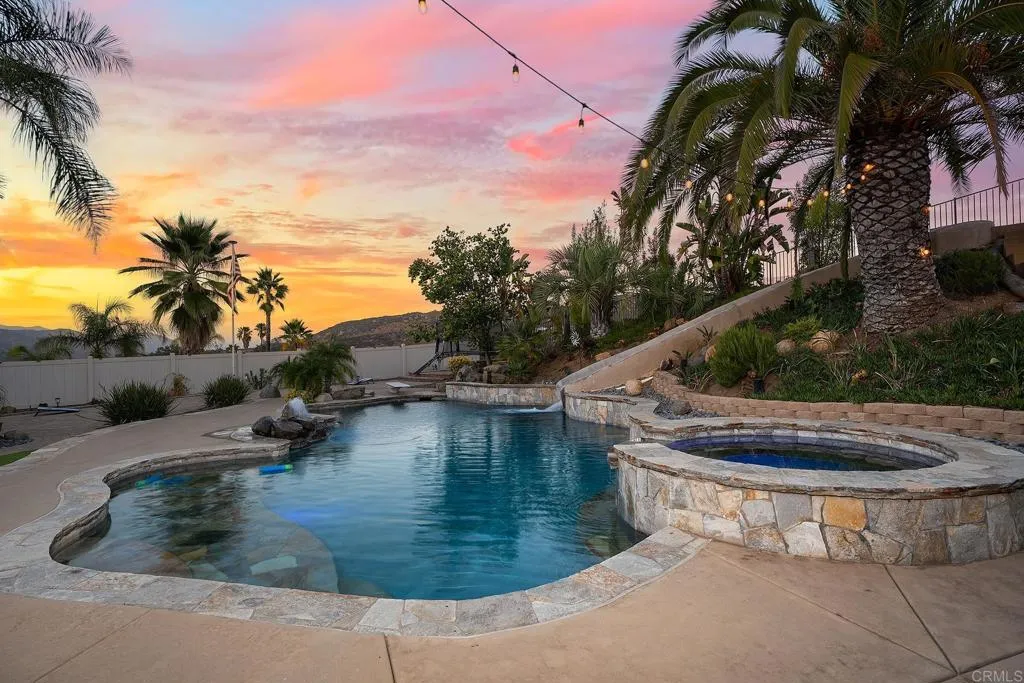 https://cdn.realtyfeed.com/cdn/127/307079285/a7dfb385856e30c432cb288b14a0c64f.webp
