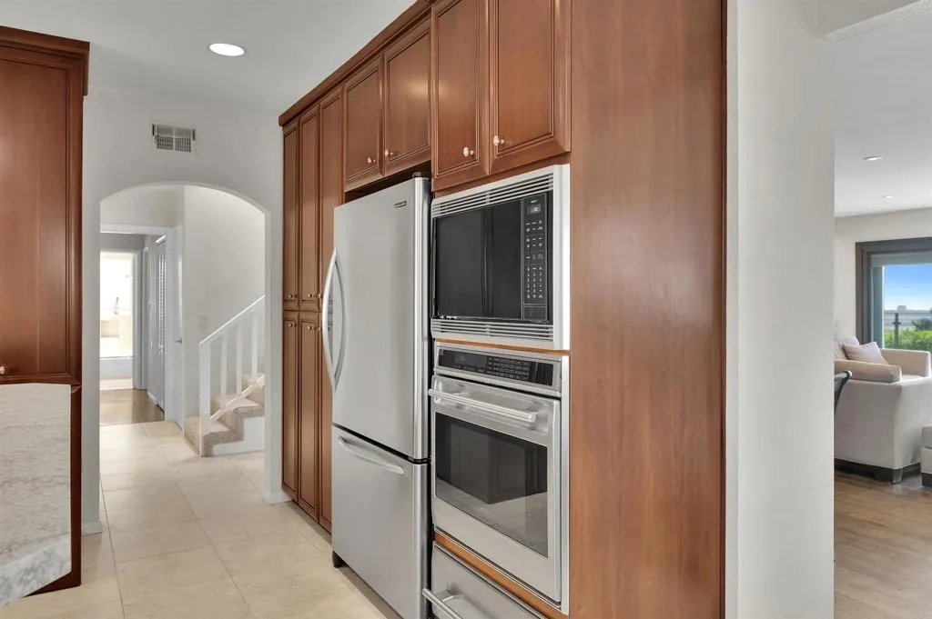 https://cdn.realtyfeed.com/cdn/127/307079317/0b6c09c75a42e5b2b8b5a457fd4d5b1d.webp